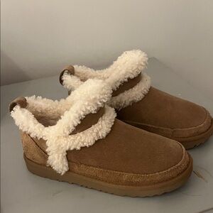 Cozy Brown Kids Uggs